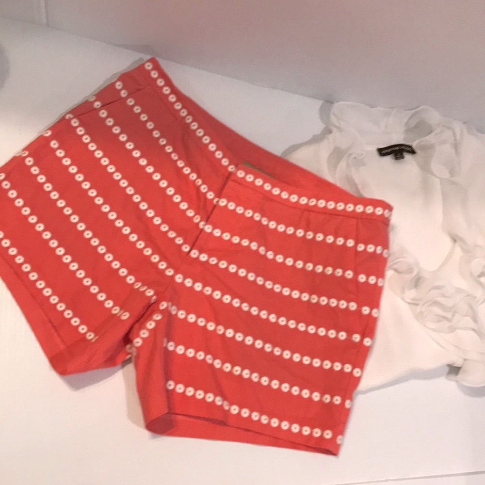 Le Sample Salmon w/ White polka dot stiched flat front Detailed Shorts EUC Small